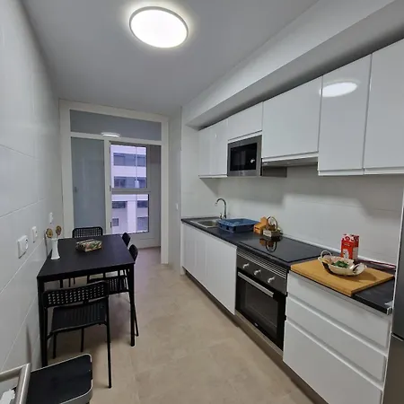 Appartement Nuevo Apto Cerca De Playa Y Metro Con Parking Privado Ii